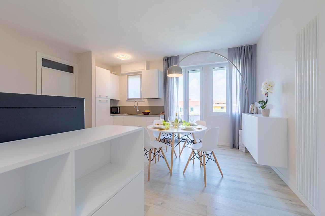 Appartamento Valeria By Wonderful Italy Sirmione Bagian luar foto