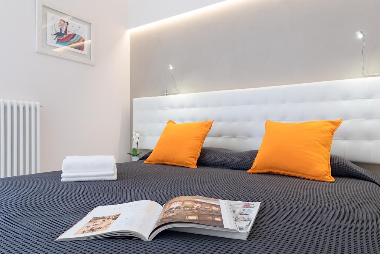 Appartamento Valeria By Wonderful Italy Sirmione Bagian luar foto