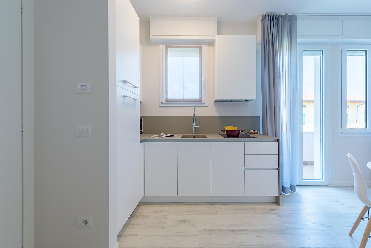 Appartamento Valeria By Wonderful Italy Sirmione Bagian luar foto