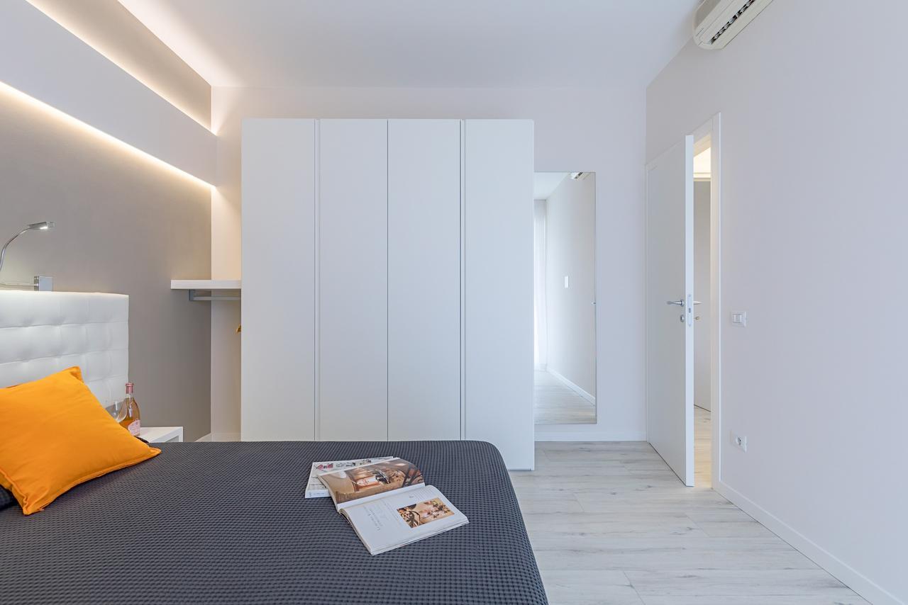 Appartamento Valeria By Wonderful Italy Sirmione Bagian luar foto